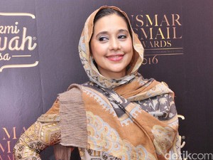 Usia 47 Tahun, Ayu Azhari Lanjut Kuliah S1