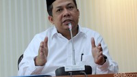 Fahri balik menyerang Presiden PKS Sohibul Iman yang meneken pemecatan itu.