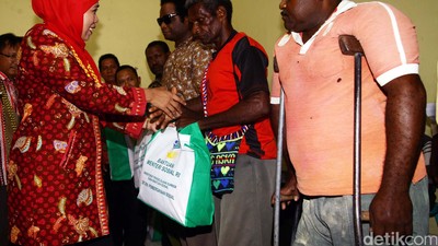 Mensos Beri Bantuan untuk Penyandang Disabilitas
