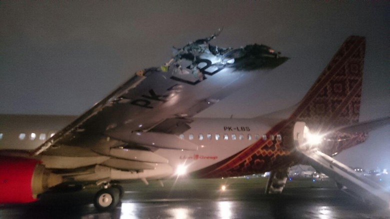 Pesawat Batik Air yang Tabrakan Tujuan Makassar Pesawat Batik Air yang Tabrakan Tujuan Makassar