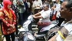Mensos Beri Bantuan untuk Penyandang Disabilitas