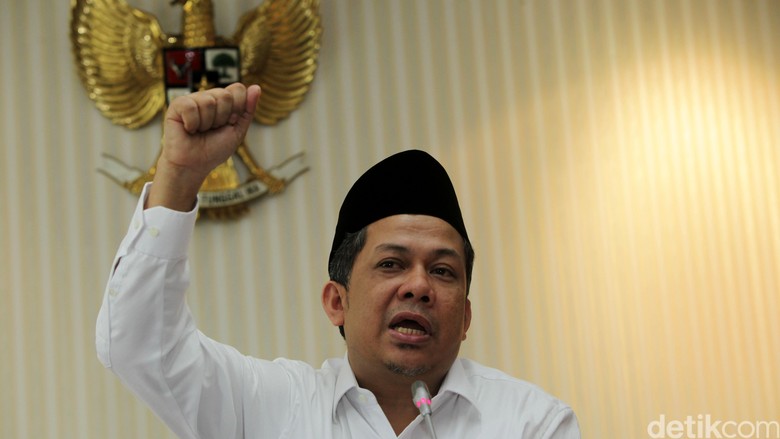 Fahri Bandingkan Pemecatan dari PKS dengan Perceraian Suami-Istri Fahri Bandingkan Pemecatan dari PKS dengan Perceraian Suami-Istri