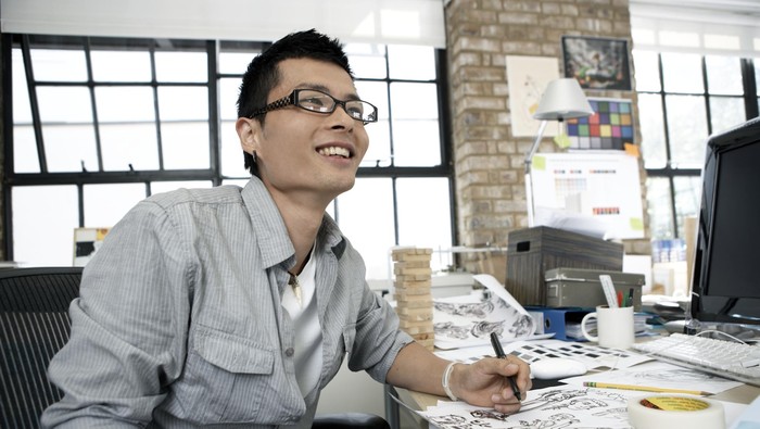 Jangan lupa peregangan kalau biasa duduk berlama-lama di kantor. (Foto: Thinkstock) Jangan lupa peregangan kalau biasa duduk berlama-lama di kantor. (Foto: Thinkstock)