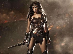 Foto: Evolusi Kostum Wonder Woman, dari Bergaya Patriot Sampai Mirip Xena