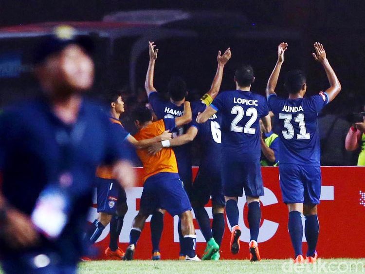 Arema Cronus Juara Piala Bhayangkara 2016