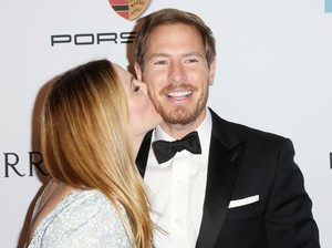 Drew Barrymore Benarkan Kabar Perceraian dengan Suami