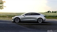 Namun ia menyebut Pajak Penjualan Atas Barang Mewah (PPnBM) nol persen tidak akan merubah banyak harga jual dari mobil listrik Tesla yang diimpor utuh ini. Seperti yang diketahui model Tesla X dan S yang dibawanya, masih menyentuh angka di atas Rp 2 miliar. Foto: Tesla Motors