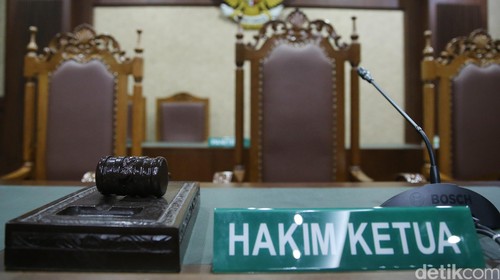 Ilustrasi Palu Hakim