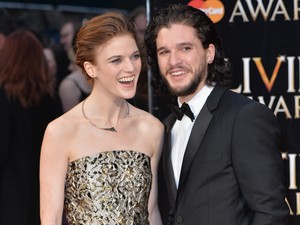 Cinlok! Jon Snow dan Ygritte Game of Thrones Mesra di Red Carpet
