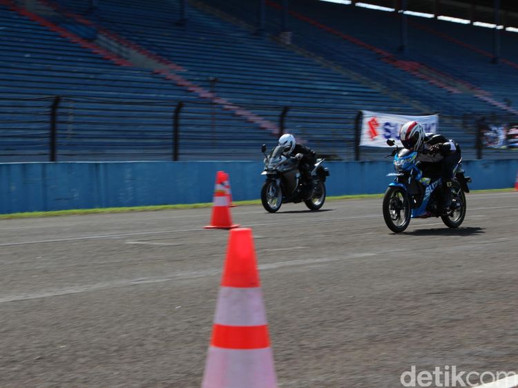 Suzuki Satria F150 Diadu dengan Motor 150cc, 250cc dan 1.000cc