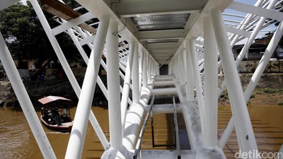 JPO Sungai Ciliwung di Manggarai Segera Rampung
