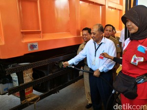 Kartu Ini Bisa Cegah Kongkalikong Pembelian BBM Mobil Dinas