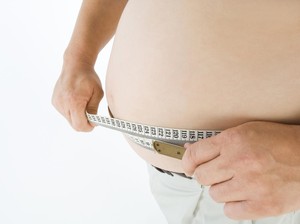 Damkar Parepare Evakuasi Wanita Obesitas Berat 300 Kg ke RSUD Andi Makkasau