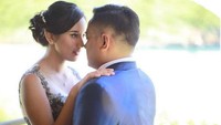 Aktris FTV Selena Alesandra menikah dengan pria asal Lampung yang konon juga punya darah Bangsawan, Akhmad Febry Marzulie Nara pada 2016. Selena juga sudah lama tak terlihat di televisi usai menikah.  Foto: dok detikhot