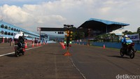 Sementara pada 25 meter pertama, waktu yang dicatat Satria F150 yaitu 2,615 detik, 100 meter pertama 6,350 detik dan 150 meter pertama 8,297 detik.