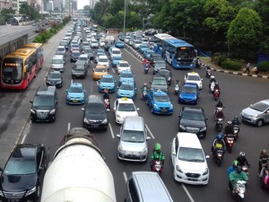 Hari Pertama Uji Coba Penghapusan 3 in 1, Lalin di Sudirman Mulai Macet