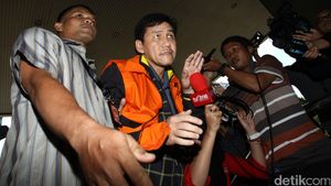 Pemeriksaan Perdana Ariesman Widjaja
