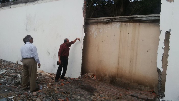 Tembok DPRD Solo Ambruk Saat Dibongkar, 1 Pekerja Tewas