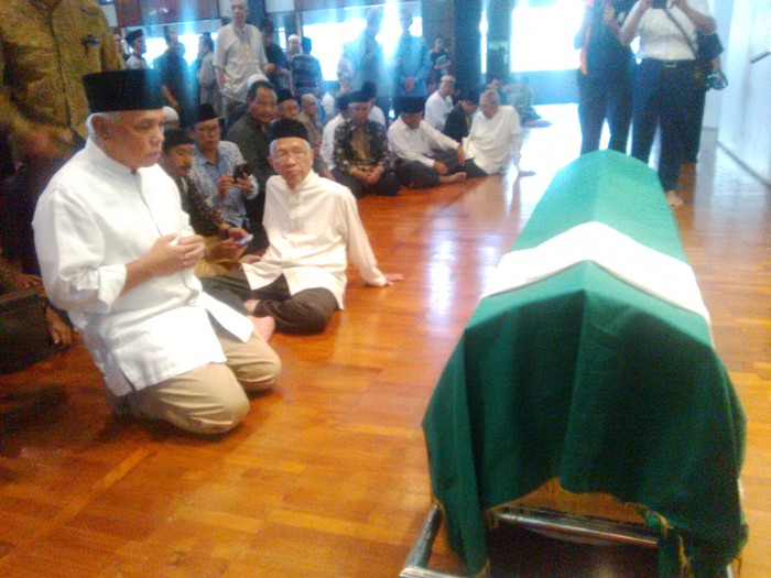 Mendiang Achmad Noeman Sang Arsitek Seribu Masjid di Mata Kolega