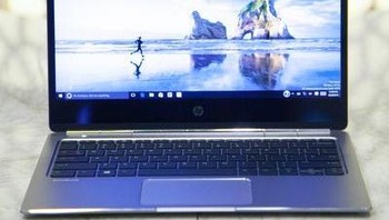 Bentang layarnya memiliki ukuran 12,5 inch dengan resolusi full HD (1.920 x 1.080 pixel). Foto: theverge