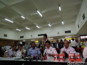 KNKT Pajang Black Box Pesawat Batik Air dan TransNusa yang Bertabrakan di Halim
