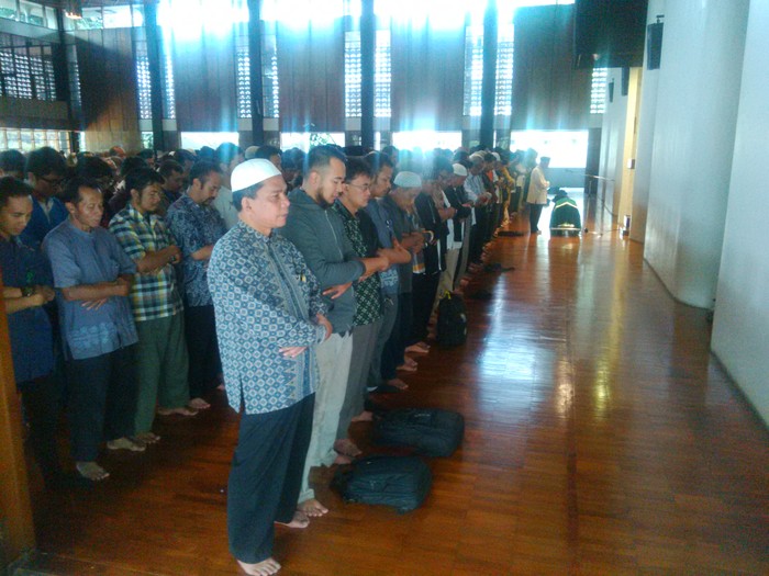 Tata Cara Sholat Jenazah Untuk Laki Laki Dan Perempuan