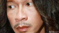 Pemilik nama lengkap Aming Supriatna Sugandhi itu kini memelihara kumis dan janggut di wajahnya. Pool/Gus Mun/detikFoto.
