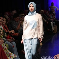 Meccanism by Zaskia Mecca, Indonesia Fashion Week 2016. at Jakarta Convention Center. Senayan. Jakarta. [Foto: Mohamamd Abduh/Wolipop]