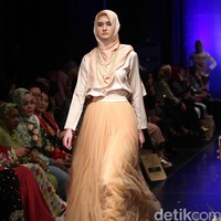 Meccanism by Zaskia Mecca, Indonesia Fashion Week 2016. at Jakarta Convention Center. Senayan. Jakarta. [Foto: Mohamamd Abduh/Wolipop]