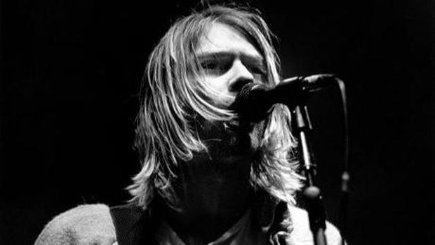 Kurt Cobain, rival dan karib Chris Cornell.