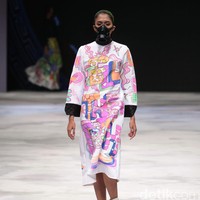 Neo Grafficity by Qurnila Harmas for Badan Ekonomi Kreatif. Indonesia Fashion Week 2016 at Jakarta Convention Center. Senayan. Jakarta. [Foto: Mohammad Abduh/Wolipop]