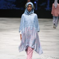 Ria Miranda Takana Indonesia Fashion Week 2016 at Jakarta Convention Center. Senayan. Jakarta. [Foto: Mohammad Abduh/Wolipop]