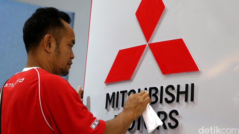 Logo Mitsubishi Motor Logo Mitsubishi Motor