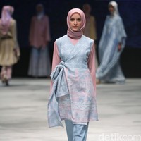 Ria Miranda Takana Indonesia Fashion Week 2016 at Jakarta Convention Center. Senayan. Jakarta. [Foto: Mohammad Abduh/Wolipop]