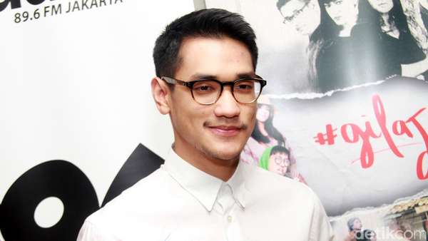 Afgan Diserbu Para Cewek Afgan Diserbu Para Cewek