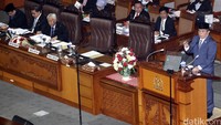 Dalam sidang paripurna ini, akan dibahas sejumlah agenda seperti Revisi UU Pilkada dan RUU Tax Amnesty. Ketua DPR Ade Komarudin menyatakan revisi UU Pilkada menjadi prioritas DPR dalam masa sidang sekarang.