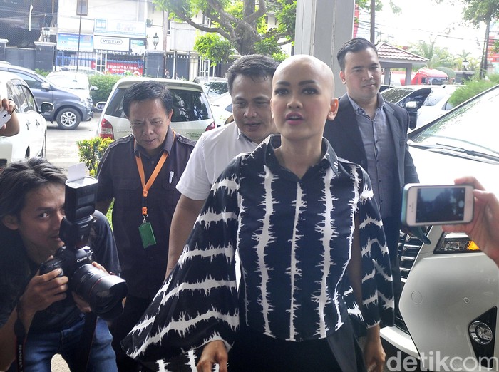 Sidang Cerai Julia Perez dan Gaston Hari Ini Hadirkan Dua Saksi