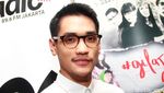 Afgan Diserbu Para Cewek