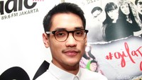 Dalam film Gila Jiwa yang mulai tayang 7 April 2016, Afgan bertanggung jawab untuk menyutradari salah satu kisah dari lima cerita yang dibuat oleh sutradara yang berbeda-beda. Pool/Gus Mun/detikFoto.