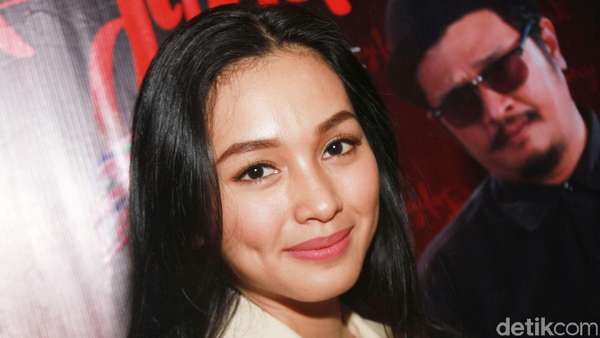 Si Manis Tya Arifin Si Manis Tya Arifin