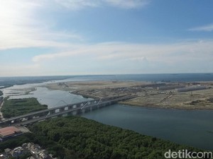 Melihat Dari Udara Salah Satu Pulau Proyek Reklamasi di Jakut