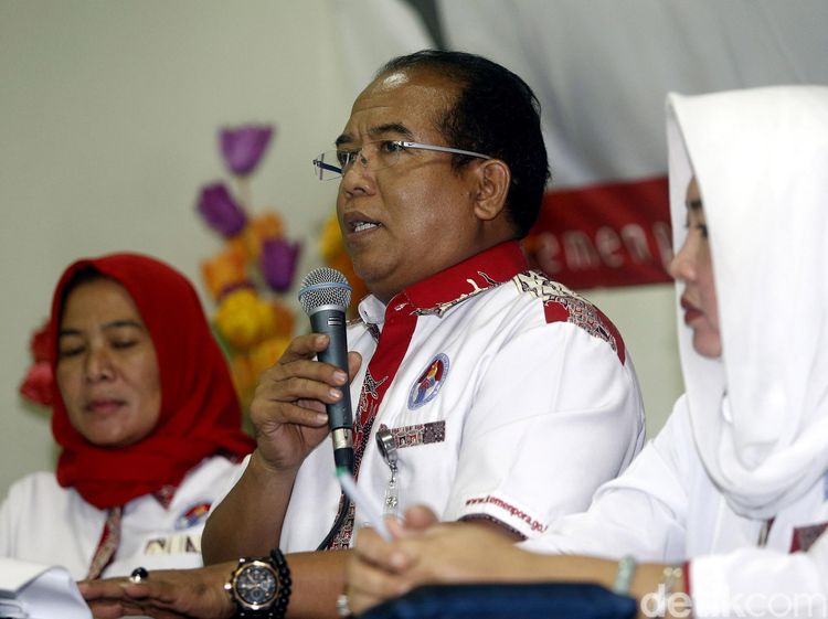 Kemenpora Akan Bangun 1.000 Lapangan di Desa-desa