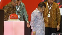 Wapres Jusuf Kalla dan Menperin Saleh Husin membuka pameran Kamis (8/4/201). Foto: Rengga Sancaya