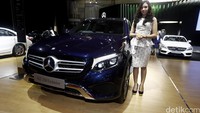 Mercy memamerkan GLC 250 Exclusive.