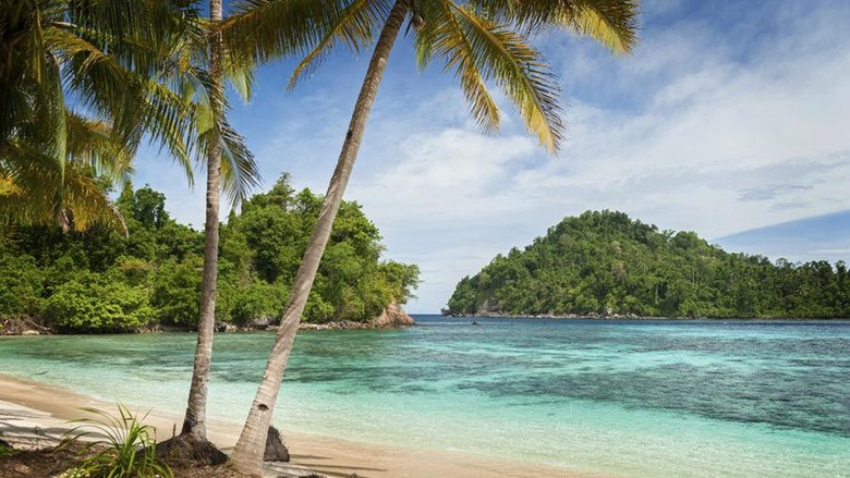 Saatnya Liburan ke Pantai yang Tidak Biasa