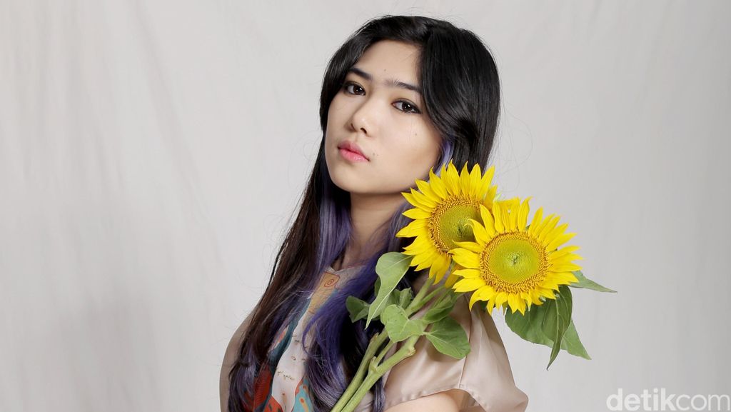 Isyana Sarasvati Ramaikan Bolder In 2 Years Celeb of The Month
