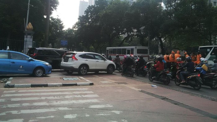 Uji Coba Penghapusan 3 in 1, Blok M Menuju Bundaran Senayan Macet Pagi ini
