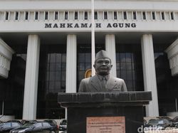 Skandal Suap di MA, Perusahaan Alkes Ajukan PK