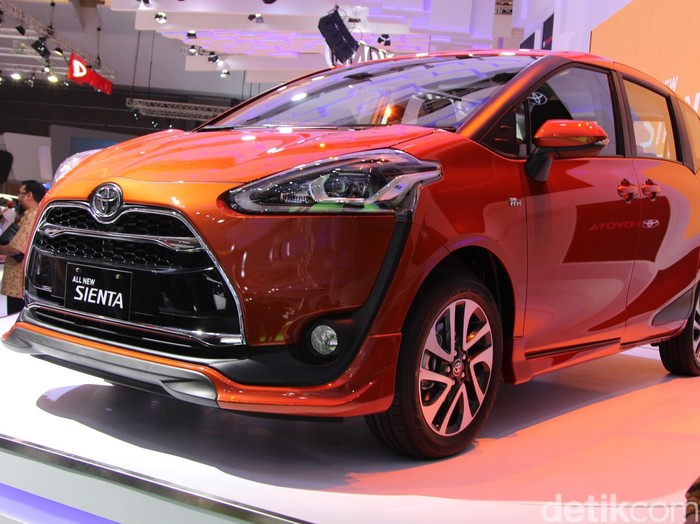 Toyota Produksi Mesin Sienta dari Nol di Karawang