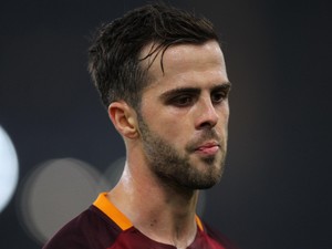 Pjanic Merasa Bahagia di Roma, di Tengah Kabar Minat Chelsea